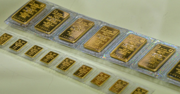 Cuối ngày 9-4, bất ngờ chênh lệch giá vàng miếng SJC với giá thế giới