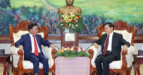 Việt Nam - Lào tăng cường gắn kết chiến lược