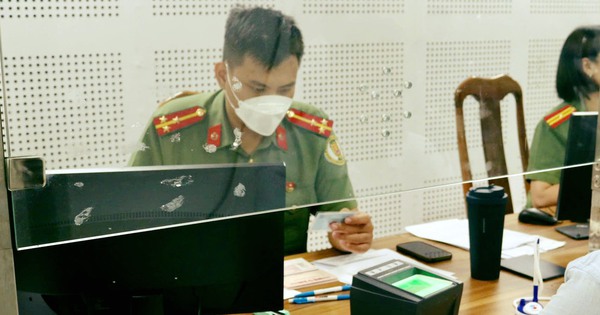 Công an TPHCM triển khai mô hình "Ba nhanh", phục vụ nhân dân