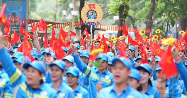 Thư chúc mừng của Chủ tịch Tổng LĐLĐ Việt Nam nhân kỷ niệm 140 năm Ngày Quốc tế Lao động