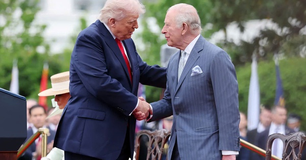 Quà bất ngờ từ ông Donald Trump sau chuyến thăm của Vua Anh Charles III