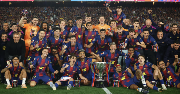 Barcelona quật ngã Real Madrid, đăng quang đêm La Liga đầy cảm xúc