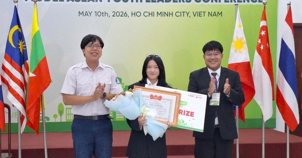 Nữ sinh ngành truyền thông thắng lớn tại cuộc thi hùng biện tiếng Anh về Net Zero
