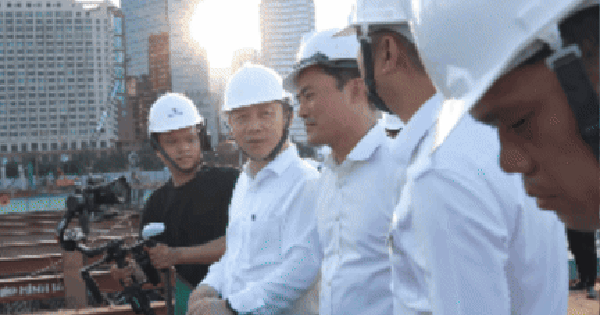 VIDEO: Cầu đi bộ nghìn tỉ qua sông Sài Gòn chính thức đổ mẻ bê tông đầu tiên
