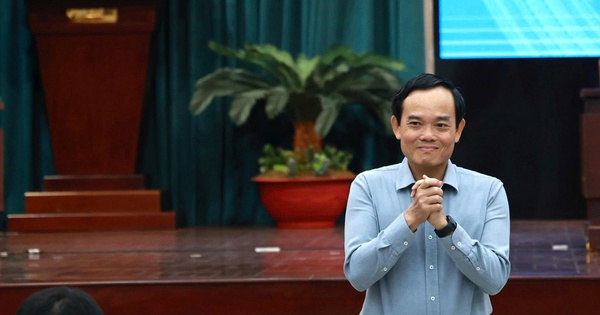 Cử tri TPHCM kiến nghị mạnh tay với thực phẩm bẩn, tháo gỡ quy hoạch treo