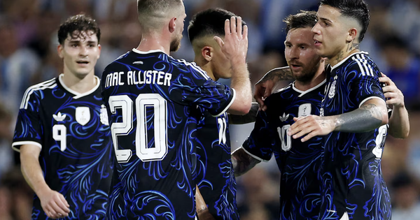 Argentina công bố đội hình sơ bộ dự World Cup: Có mặt Garnacho, Dybala bị gạt