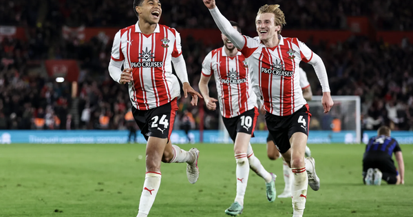 Hạ Middlesbrough hiệp phụ, Southampton có mặt ở “trận đấu đắt giá nhất thế giới”