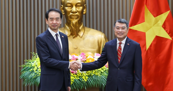 Thủ tướng Lê Minh Hưng: Việt - Trung thúc đẩy thương mại phát triển cân bằng, lành mạnh, bền vững