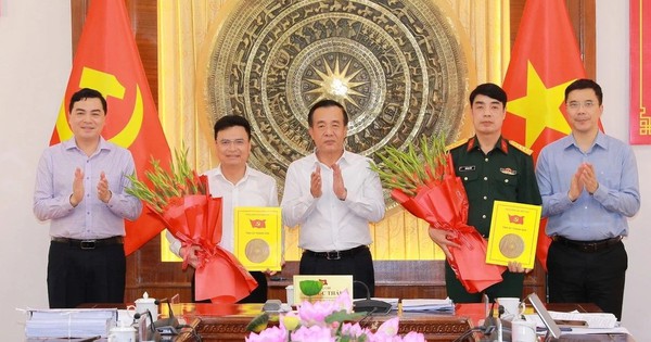 Thanh Hóa trao các quyết định của Ban Bí thư về công tác cán bộ