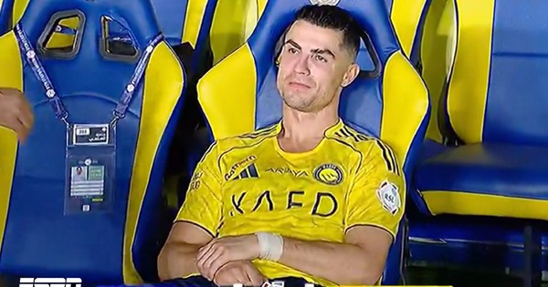 Ronaldo chết lặng khi đồng đội khiến Al-Nassr tụt chiến thắng, chưa thể vô địch sớm