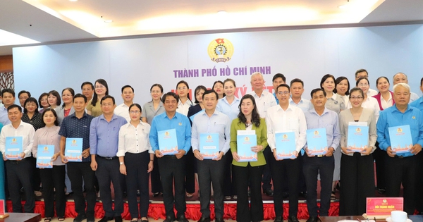 LĐLĐ TPHCM ký kết phối hợp với Đảng ủy các xã, phường, đặc khu