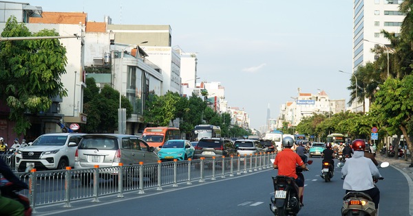 Đường Cộng Hòa sẽ có barie giúp đổi chiều làn xe theo giờ cao điểm