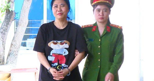 Bắt người phụ nữ lừa đảo "chạy" giấy tờ đất đai