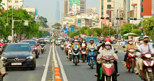 Đường Cộng Hòa chiều 14-5: xe đông, không ùn tắc kéo dài