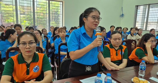 Đối thoại với người lao động, phường Tân Thới Hiệp thông tin về xây trường học, nhà ở xã hội