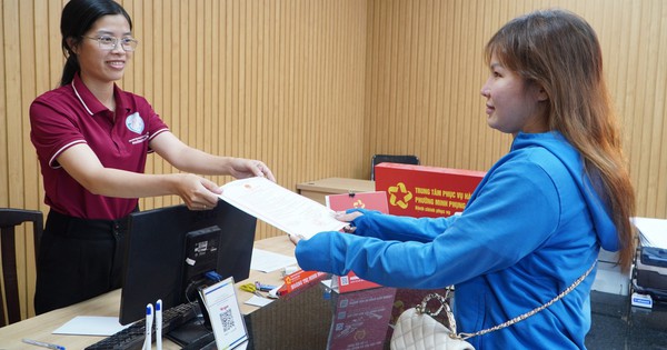 Học Bác qua những điều giản dị: Người dân là trung tâm