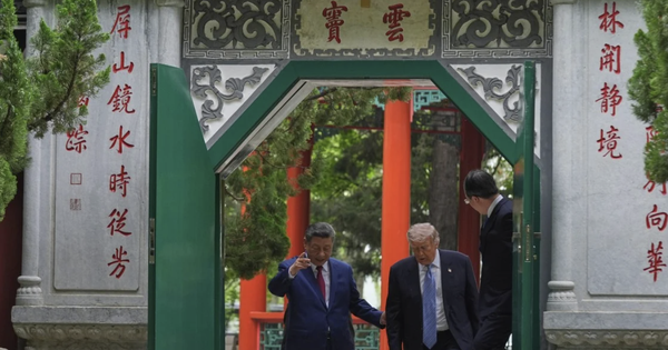 Chủ tịch Tập Cận Bình mời Tổng thống Donald Trump dạo Trung Nam Hải