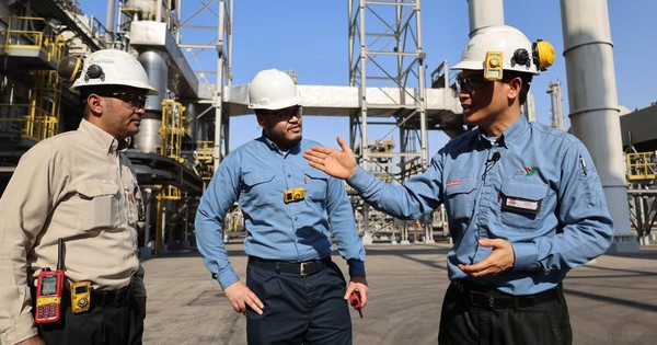 Nỗ lực giảm phụ thuộc eo biển Hormuz