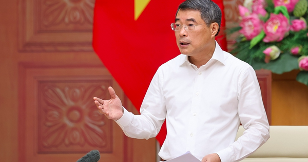 Thủ tướng Chính phủ yêu cầu các Bộ trưởng kiểm điểm trách nhiệm do chậm ban hành văn bản