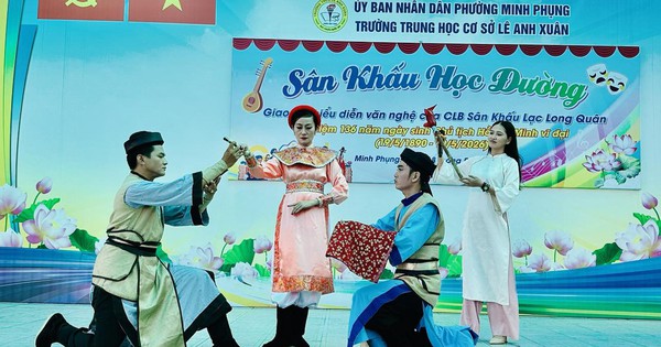 NSƯT Hạnh Thúy lan tỏa tình yêu sân khấu học đường