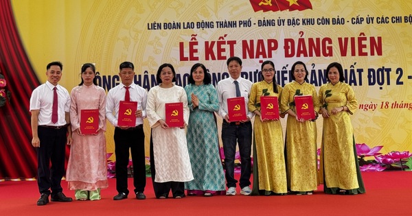 19 công nhân ưu tú được kết nạp Đảng tại Đặc khu Côn Đảo