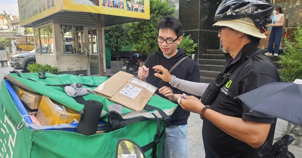 Sàn thương mại điện tử liên tục tăng phí