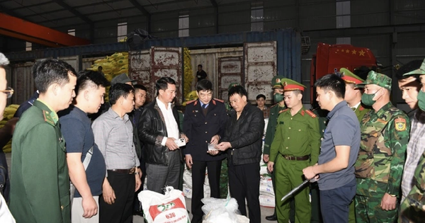 Một Trưởng khoa Dược bị bắt
