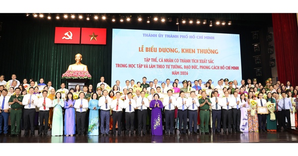 Thông tin nổi bật ở TPHCM: Biểu dương điển hình học Bác, loạt dự án hơn 10 tỉ USD, CSGT siết vi phạm