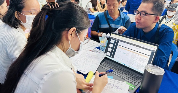 Bịt kẽ hở né đóng BHXH