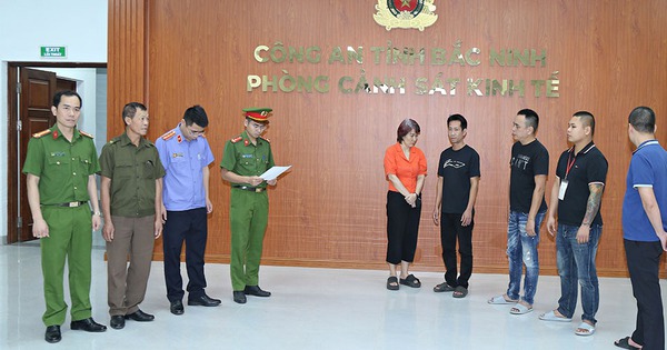 Khởi tố 32 bị can trong đường dây làm giả bệnh án để hoãn chấp hành án phạt tù