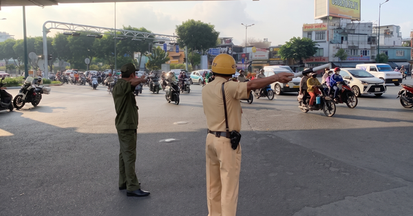 CSGT TPHCM túc trực sáng sớm đến khuya đón người dân quay lại thành phố