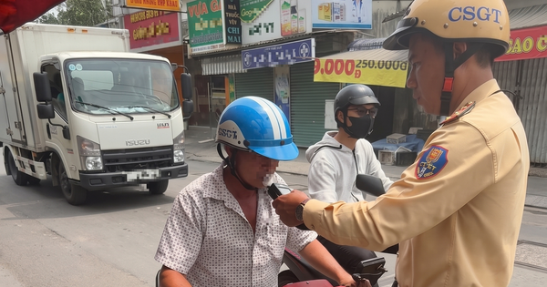 CSGT TPHCM đo nồng cồn vào ban ngày, ở đường nhỏ: Xử lý nghiêm không có ngoại lệ