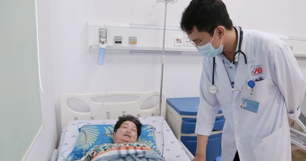 Bị mèo nhà cắn, người phụ nữ nguy kịch