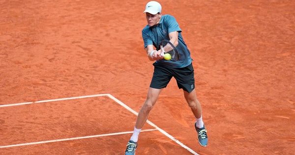 Sinner thẳng tiến chung kết Madrid Open, lập kỷ lục mới