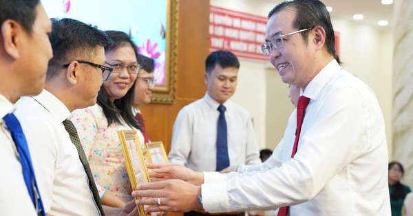 Phường Diên Hồng, TPHCM: Biểu dương 65 tập thể và 30 cá nhân có thành tích xuất sắc