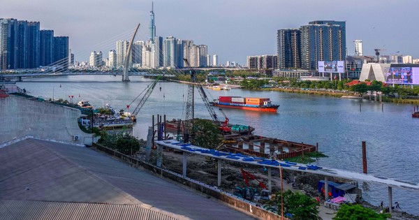 Khơi dòng vốn công để TP HCM cất cánh