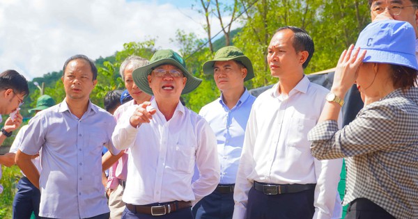 Phó Chủ tịch UBND TPHCM Bùi Minh Thạnh kiểm tra Khu xử lý chất thải tập trung Tóc Tiên