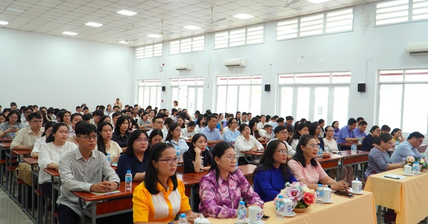 TPHCM: Hơn 250 người tham dự lớp bồi dưỡng lý luận chính trị và nhận thức Đảng