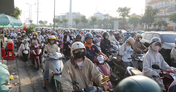Bạo lực không chỉ bắt đầu từ va quệt
