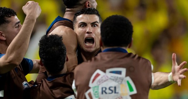 Siêu sao Ronaldo và những tranh cãi!