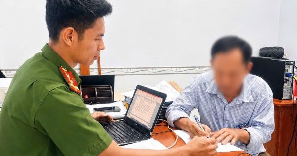 Người đàn ông ở Cà Mau được giáo dục về trách nhiệm khi sử dụng mạng xã hội