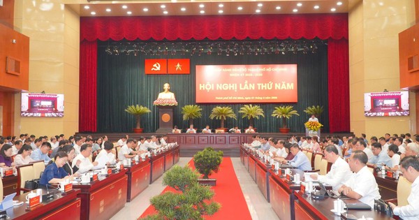 Vì sao Thành ủy TPHCM lập 2 đảng bộ trực thuộc?