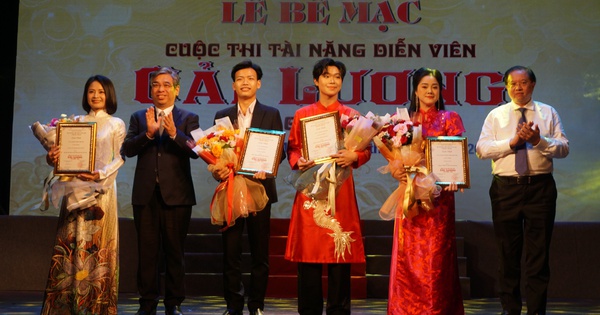 Trọng Nhân, Bích Trâm, Lê Hoàng Nghi, Ngân Hà đoạt giải Nhất cuộc thi Tài năng Diễn viên cải lương