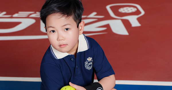 Người mẫu Đức Anh gây chú ý với bộ ảnh sporty đầy bản lĩnh và cuốn hút