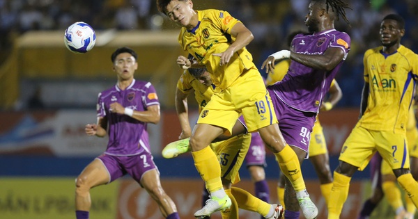 "Người nhện" U23 Việt Nam giúp Sông Lam Nghệ An trụ hạng V-League