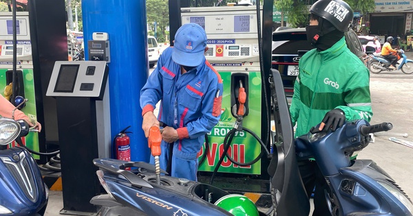 Sát ngày bán xăng E10 trên toàn quốc, Bộ Công Thương có chỉ đạo