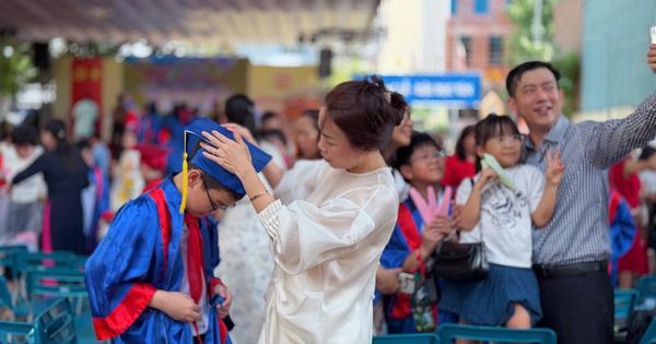 Cô hiệu trưởng với bài phát biểu xúc động tri ân phụ huynh - người thầy đầu tiên của học sinh