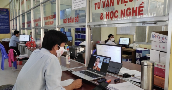 Gần 275.000 người nhận BHXH một lần
