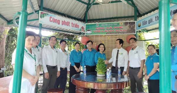 Từ góc cà phê cùng lãnh đạo đến những cuộc đối thoại cởi mở, chân tình