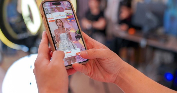 Yêu cầu Shopee không áp dụng các loại phí mới với người bán hàng